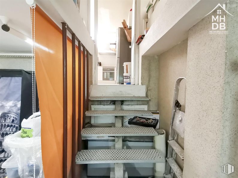 Local en venta en Zona Rosas, San Blas - Canillejas, Madrid, 28022 con edificio, interiorismo, casa, suelo, suelos, inmobiliario, madera, techo, escaleras y apartamento alrededor