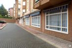 Retail for sale & for rent at Plaza Fuente del Oro, Cuenca, 16002 with building, window, brick, wood, architecture, brickwork, road surface, neighbourhood, floor and condominium around