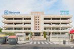 Oficina en alquiler en Edificio Gosa, Avenida Europa, 16, Alcobendas, Madrid, 28108 con contenedor de basura, edificio, cielo, nube, diseño urbano, condominio, planta, zona residencial, puerta y fachada alrededor