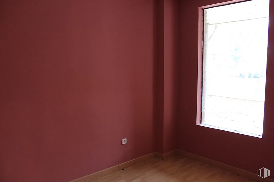 Office for rent at Plaza Luis Buñuel, 4, Rivas-Vaciamadrid, Madrid, 28529 with window, brown, paint, wood, fixture, shade, wood stain, hardwood, flooring and tints and shades around