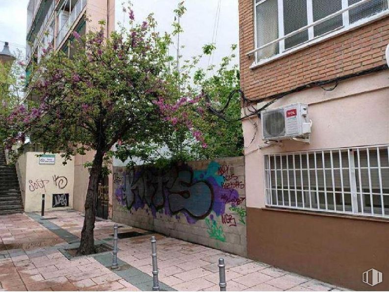 Suelo en venta en Calle Teruel, 3, Alcobendas, Madrid, 28100 con ventana, edificio, casa, planta, propiedad, cielo, morado, rosa, barrio y árbol alrededor