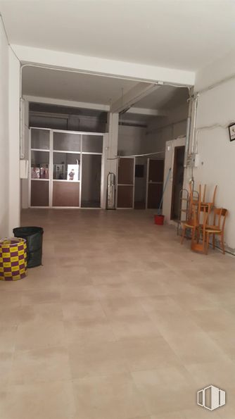 Retail for sale at Calle Cerrillo San Roque, Talavera de la Reina, Toledo, 45600 with chair, flooring, floor, interior design, ceiling, tile flooring, hall, hardwood, wood flooring and plywood around