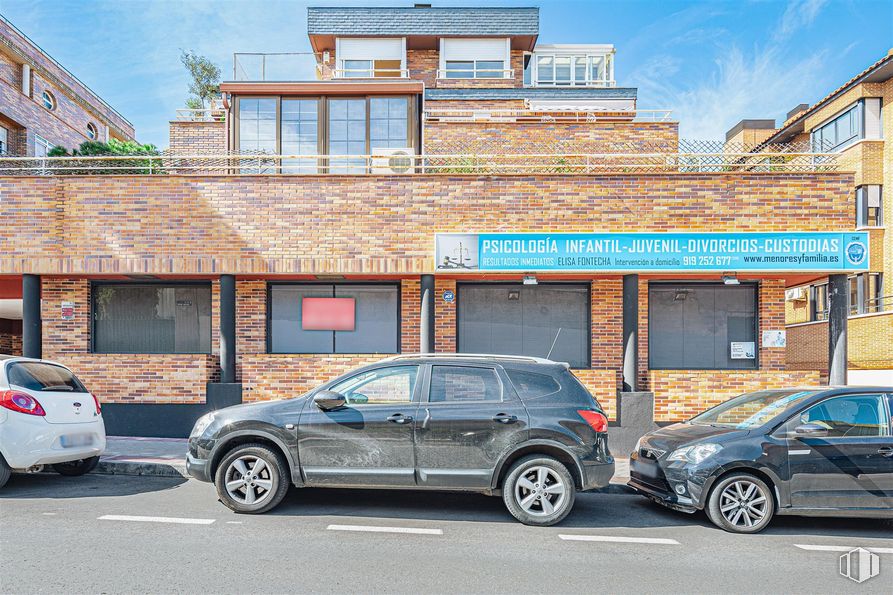 Oficina en alquiler y venta en Calle General Aranaz, 53, Ciudad Lineal, Madrid, 28027 con coche, neumático, rueda, ventana, luz de estacionamiento, vehículo terrestre, vehículo, cielo, vehículo de motor y infraestructura alrededor