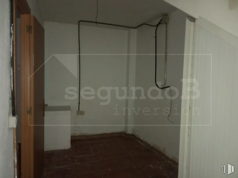 Local en venta en Calle San Roque, 1, Valdetorres de Jarama, Madrid, 28150 con madera, suelo, suelos, accesorio, madera dura, vidrio, suelo de baldosas, techo, escayola y exterior del automóvil alrededor