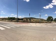 Suelo en venta en Polígono Industrial Los Bordales, Villalbilla, Madrid, 28810 con nube, cielo, luz de la calle, superficie de carretera, asfalto, planta, lote de tierra, árbol, línea y brea alrededor