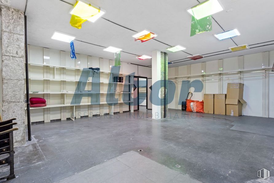 Local en venta en Calle Andrés Mellado, Chamberí, Madrid, 28015 con alumbrado, arquitectura, interiorismo, accesorio, suelos, suelo, estantería, techo, edificio y hall alrededor