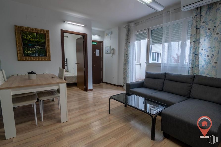 Office for sale at Calle Noheda, Cuenca, 16001 with couch, coffee table, picture frame, table, kitchen & dining room table, furniture, property, wood, interior design and flooring around