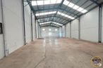 Nave en venta en Polígono Industrial Carretera Motilla, Cuenca, 16004 con hall, suelo, madera, puerta, suelos, techo, accesorio, simetría, fachada y vidrio alrededor