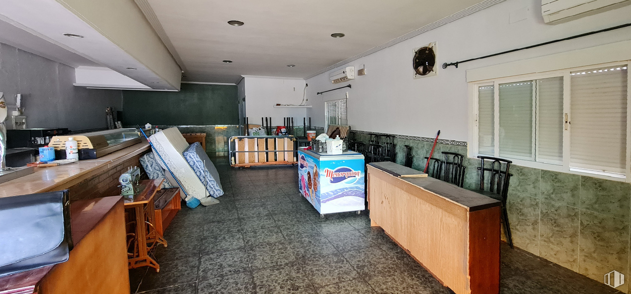 Retail for sale & for rent at Zona Río Alberche, Hormigos, Toledo, 45919 with cabinetry, property, furniture, interior design, bookcase, flooring, floor, wood, chair and couch around