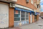 Local en alquiler y venta en Calle Zamora, 33, Fuenlabrada, Madrid, 28941 con edificio, ventana, albañilería, ladrillo, madera, superficie de la carretera, accesorio, barrio, casa y fachada alrededor