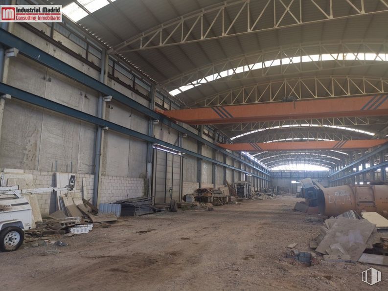 Industrial for sale at Zona Estación, Seseña, Toledo, 45223 with wheel, tire, building, beam, composite material, engineering, gas, hall, metal and concrete around