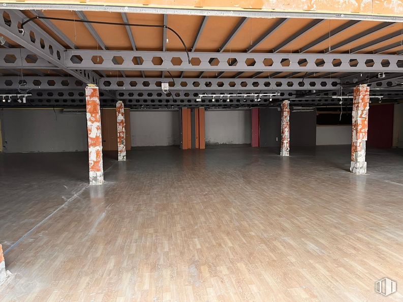 Industrial for sale & for rent at Calle Sol, Arganda del Rey, Madrid, 28500 with wood, hall, floor, flooring, building, hardwood, ceiling, event, composite material and concrete around