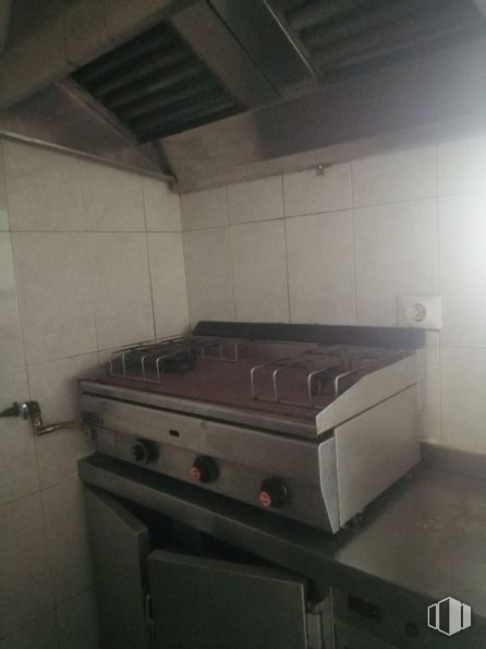 Local en venta en Calle Teruel, Fuenlabrada, Madrid, 28941 con aparato de cocina, madera, estufa de gas, placa de cocción, estufa, gas, edificio, estufa de cocina, suelo y madera alrededor