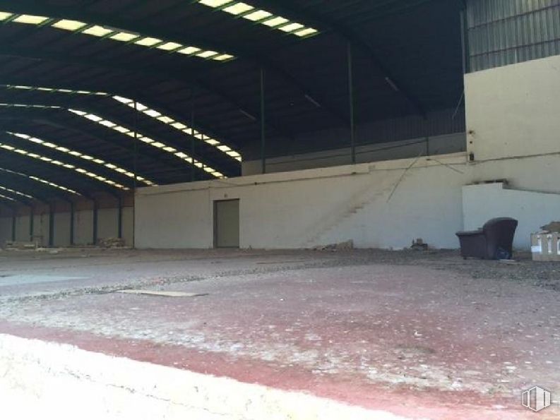 Industrial for sale at Carretera Gálvez a Menansalvas, 19, Menasalbas, Toledo, 45128 with building, window, furniture, road surface, floor, asphalt, flooring, wood, composite material and shade around