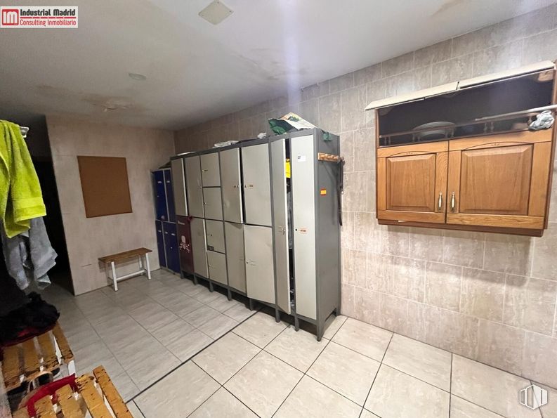 Nave en venta en Zona Kelvinator, Getafe, Madrid, 28906 con ebanistería, alacena, mesa, propiedad, accesorio, interiorismo, suelo, suelos, pared y edificio alrededor