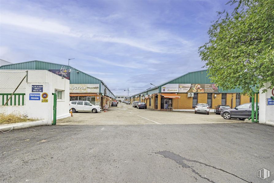 Nave en alquiler en Polígono Industrial de Mejorada del Campo, Mejorada del Campo, Madrid, 28840 con cielo, nube, rueda, edificio, coche, neumático, superficie de la carretera, asfalto, planta y casa alrededor