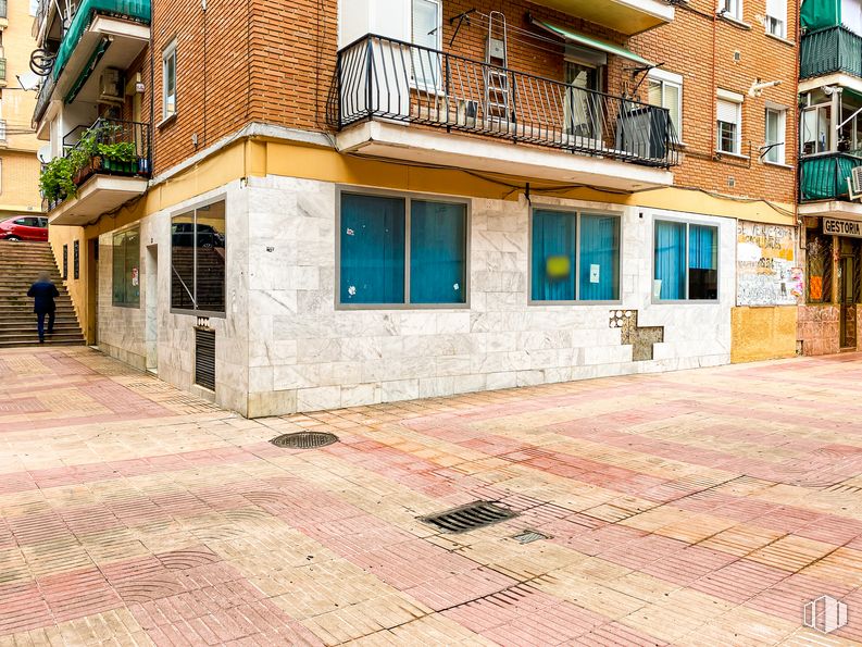 Retail for sale at Calle San Fernando, Leganés, Madrid, 28917 with window, house, daytime, property, building, infrastructure, road surface, wood, urban design and architecture around