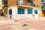 Retail for sale at Calle San Fernando, Leganés, Madrid, 28917 with window, house, daytime, property, building, infrastructure, road surface, wood, urban design and architecture around