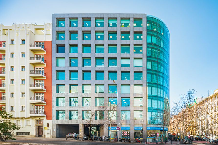 Oficina en alquiler en Calle María de Molina, 40, Salamanca, Madrid, 28006 con edificio, cielo, propiedad, ventana, azur, árbol, diseño urbano, bloque de torres, condominio y zona residencial alrededor