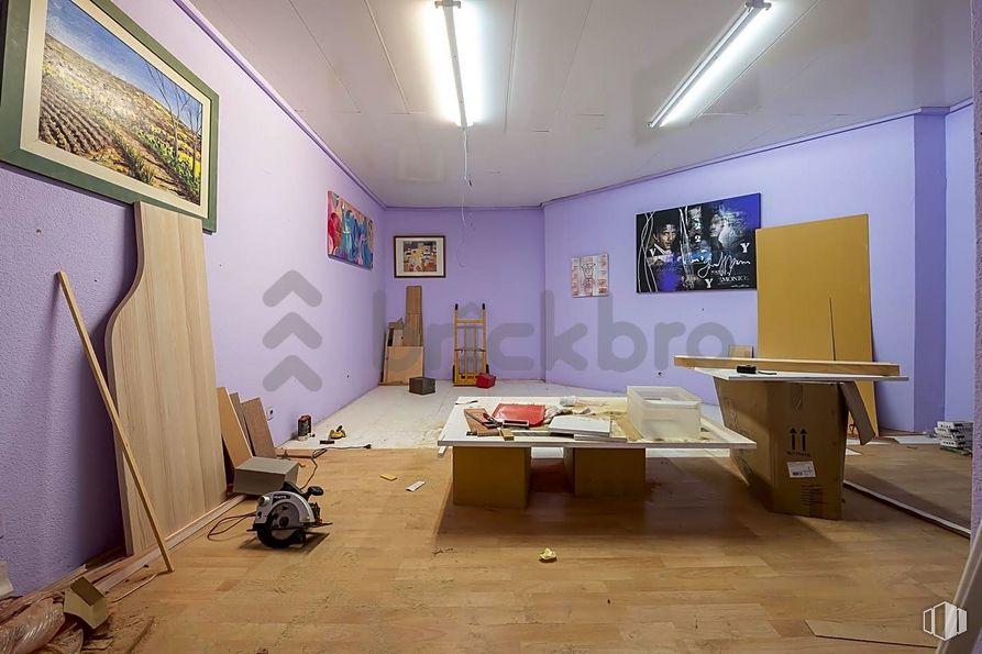 Retail for sale at Calle Gerardo de Diego, 1, Puente de Vallecas, Madrid, 28038 with picture frame, light fixture, lighting, table, building, interior design, flooring, floor, wood and house around