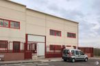 Industrial for sale at Calle Comercio, 15, Fuensalida, Toledo, 45510 with window, building, car, automotive parking light, property, sky, cloud, vehicle, tire and motor vehicle around