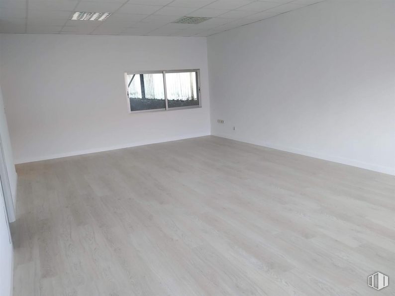 Nave en venta en Callejón Silicio, 9, Torrejón de Ardoz, Madrid, 28850 con ventana, madera, hall, accesorio, suelos, suelo, madera dura, suelo laminado, tinte para madera y techo alrededor