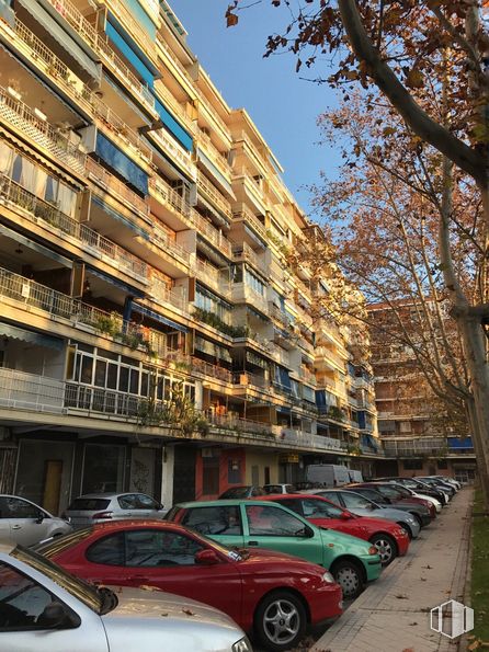 Local en venta en Calle Niza, 4, Móstoles, Madrid, 28936 con rueda, coche, edificio, neumático, vehículo terrestre, vehículo, planta, día, ventana y infraestructura alrededor