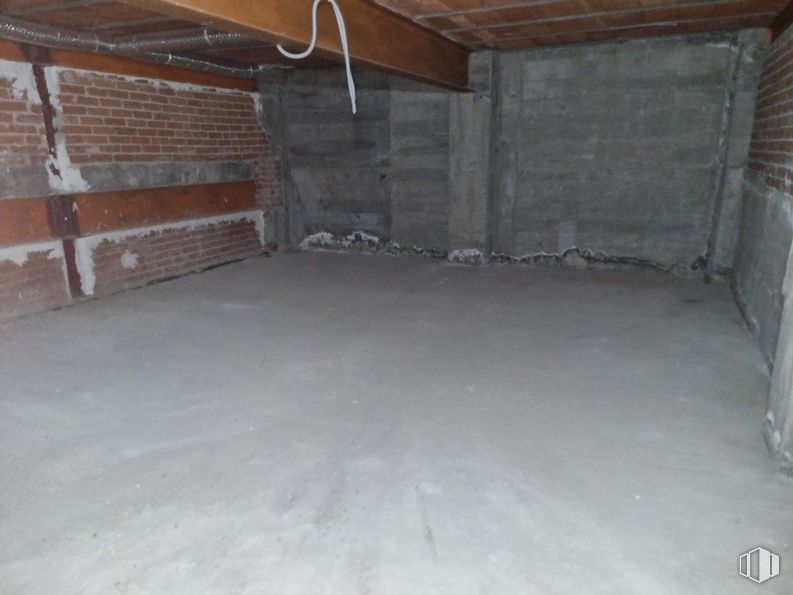 Local en alquiler y venta en Calle Hurtada, 17, Hoyo de Manzanares, Madrid, 28240 con edificio, piso, pavimento, madera, casa, material compuesto, gas, material de construcción, hormigón y albañilería alrededor