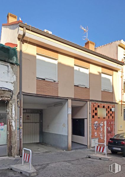 Local en venta en Calle Canteras de Tilly, Vicálvaro, Madrid, 28032 con coche, ventana, cielo, edificio, sombra, barrio, puerta, rueda, área residencial y diseño urbano alrededor