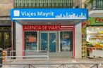 Local en alquiler en Calle Francos Rodríguez, 25, Tetuán, Madrid, 28039 con edificio, puerta, ventana, fachada, ciudad, sombra, fuente, venta al por menor, accesorio y tienda alrededor