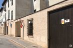 Local en venta en Calle Ronda del Mediodía, 9, Chinchón, Madrid, 28370 con ventana, puerta, propiedad, superficie de carretera, asfalto, ladrillo, madera, edificio, área residencial y fachada alrededor