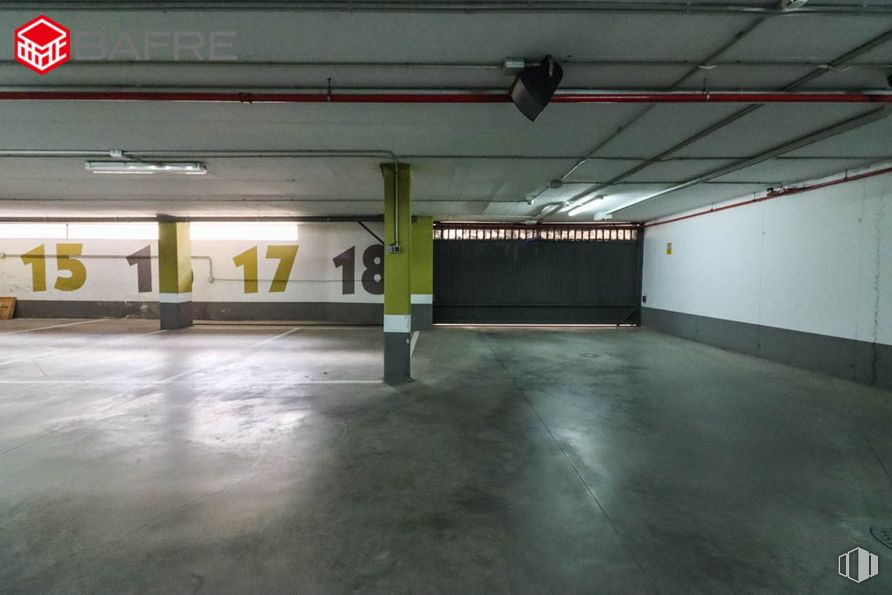 Oficina en venta en Avenida Juan Caramuel, Leganés, Madrid, 28919 con edificio, accesorio, suelos, gas, aparcamiento, material compuesto, techo, hormigón, asfalto y hall alrededor