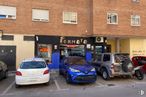 Retail for sale at Avenida Reyes Católicos, Cuenca, 16003 with car, window, automotive lighting, automotive parking light, automotive tail & brake light, family car, hot hatch, hatchback, subcompact car and mid-size car around