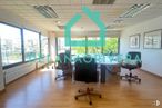 Office for rent at La Marazuela, Las Rozas de Madrid, Madrid, 28230 with chair, plant, window, houseplant, hall, shade, wood, flooring, floor and tree around