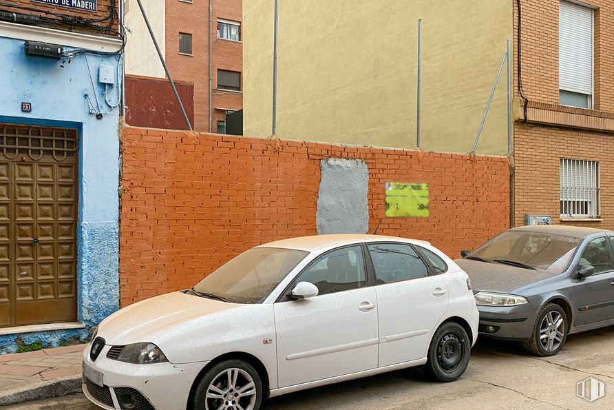 Suelo en venta en Calle Puerto de Maderi, Puente de Vallecas, Madrid, 28053 con rueda, coche, ventana, neumático, vehículo terrestre, vehículo, espejo retrovisor automotriz, campana, placa de matrícula del vehículo y neumático automotriz alrededor