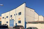 Industrial for sale at Calle Puerto Fuenfría, 12, Leganés, Madrid, 28914 with car, building, automotive parking light, sky, tire, property, vehicle, wheel, window and motor vehicle around