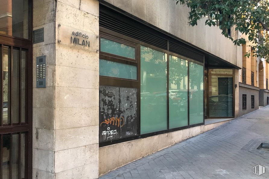 Oficina en venta en Calle Lagasca, Salamanca, Madrid, 28006 con edificio, arquitectura, ladrillo, superficie de la carretera, pared, casa, árbol, fachada, acera y diseño urbano alrededor