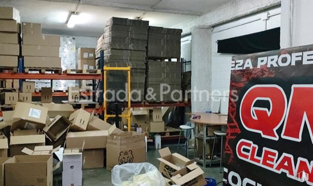 Nave en venta en Zona Coslada, Coslada, Madrid, 28820 con caja, caja de envío, póster, entrega de paquetes, diseño automovilístico, madera, materiales de embalaje, suelos, cartón y ingeniería alrededor