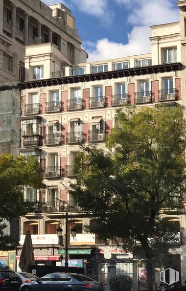 Local en alquiler en Calle Alcalá, 35, Centro, Madrid, 28014 con edificio, ventana, propiedad, cielo, nube, infraestructura, árbol, planta, bloque de torre y diseño urbano alrededor