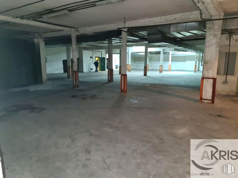 Local en venta en Plaza España, 11, Leganés, Madrid, 28911 con accesorio, suelo, material compuesto, suelos, gas, material de construcción, aparcamiento, hormigón, edificio y techo alrededor