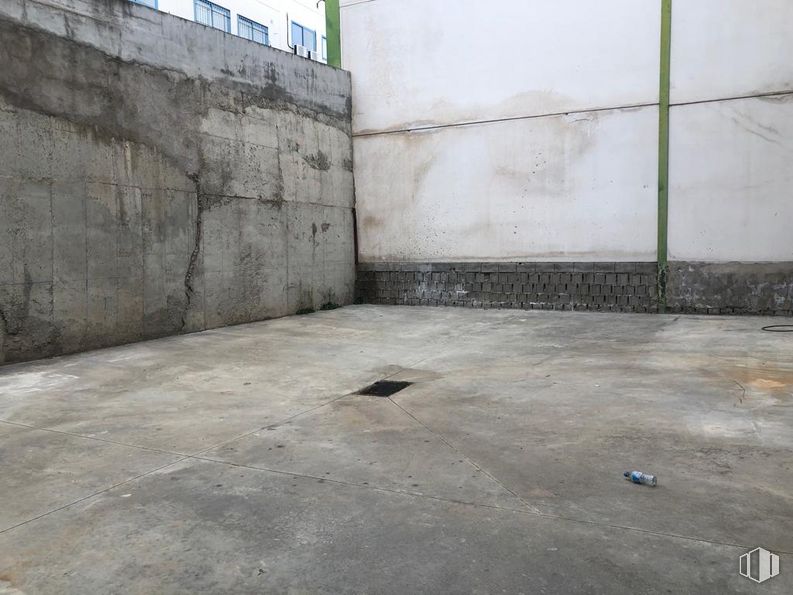 Nave en venta en Polígono Industrial Campo Nuevo, Cobeña, Madrid, 28863 con edificio, superficie de la carretera, asfalto, suelo, suelos, material compuesto, madera, gas, hormigón y carretera alrededor