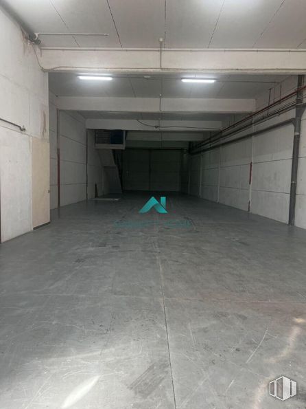 Nave en alquiler en Zona Campodón - Ventorro del Cano, Alcorcón, Madrid, 28925 con accesorio, hall, suelo, edificio, suelos, material compuesto, aparcamiento, asfalto, hormigón y techo alrededor