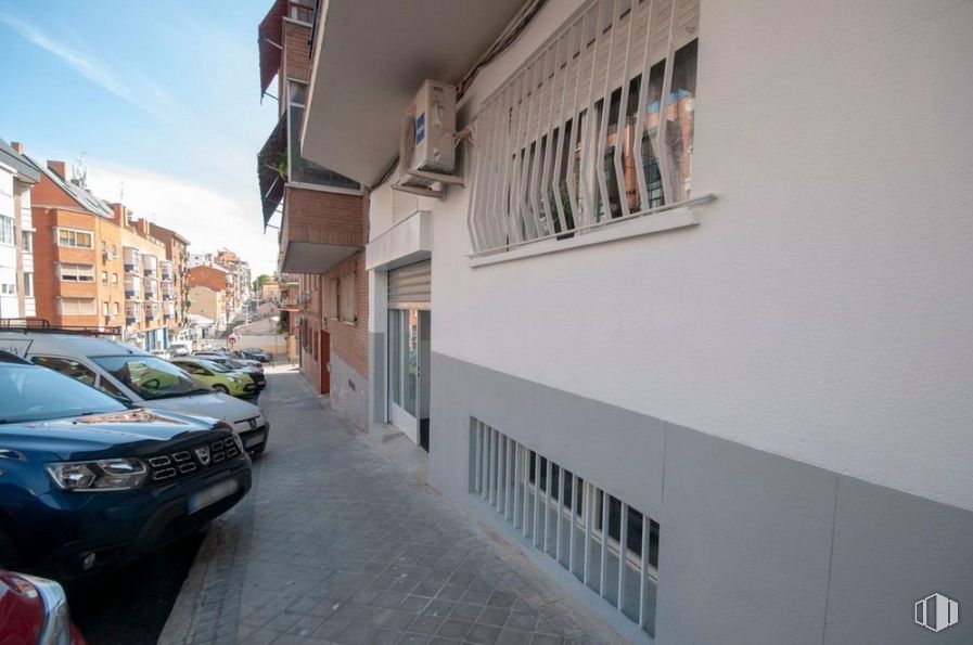 Local en venta en Calle Hierbabuena, Tetuán, Madrid, 28039 con coche, edificio, neumático, vehículo, ventana, matrícula del vehículo, iluminación del automóvil, capó, cielo y rueda alrededor