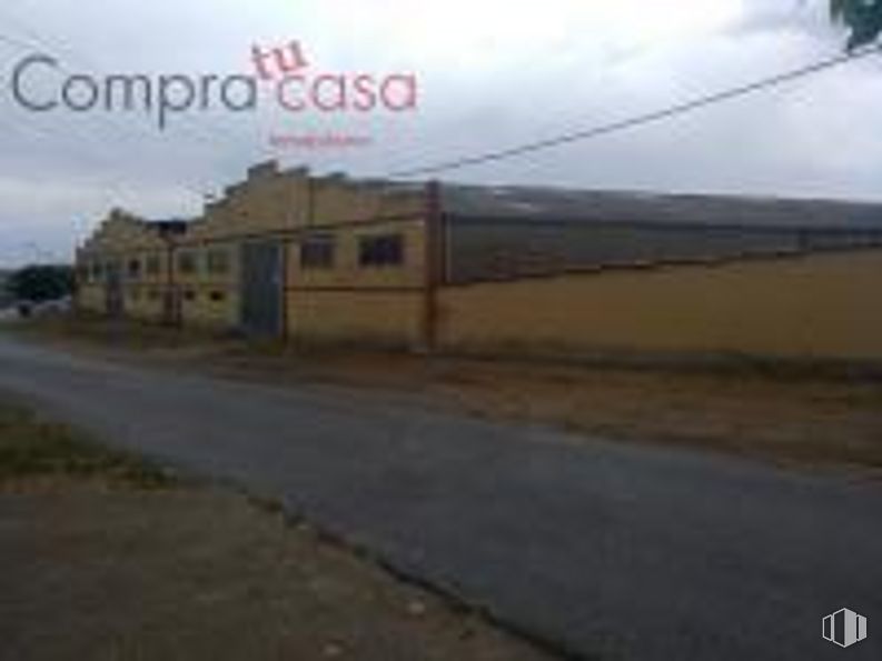 Industrial for sale at Zona Zamarramala, Segovia, 40196 with house, cloud, building, sky, asphalt, land lot, tree, road surface, landscape and road around