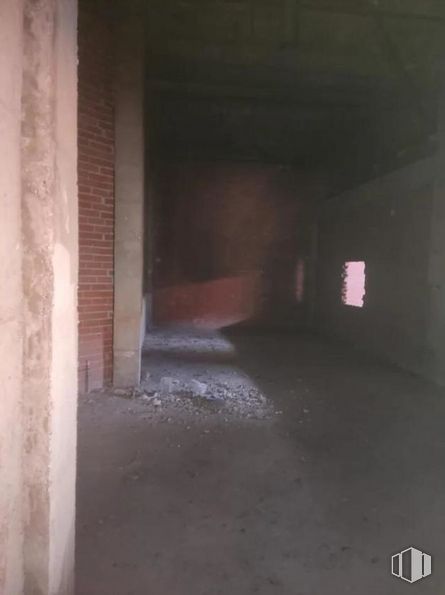 Retail for sale at Zona centro, Cuenca, 16003 with wood, tints and shades, flooring, concrete, house, darkness, building material, composite material, building and fixture around