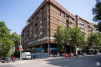 Office for sale at Calle Clara del Rey, Chamartín, Madrid, 28002 with building, motorcycle, sky, car, window, tree, urban design, wheel, tower block and condominium around