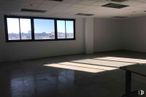 Office for rent at Polígono industrial de Alcobendas, Alcobendas, Madrid, 28108 with window, table, daytime, building, fixture, shade, wood, interior design, flooring and floor around