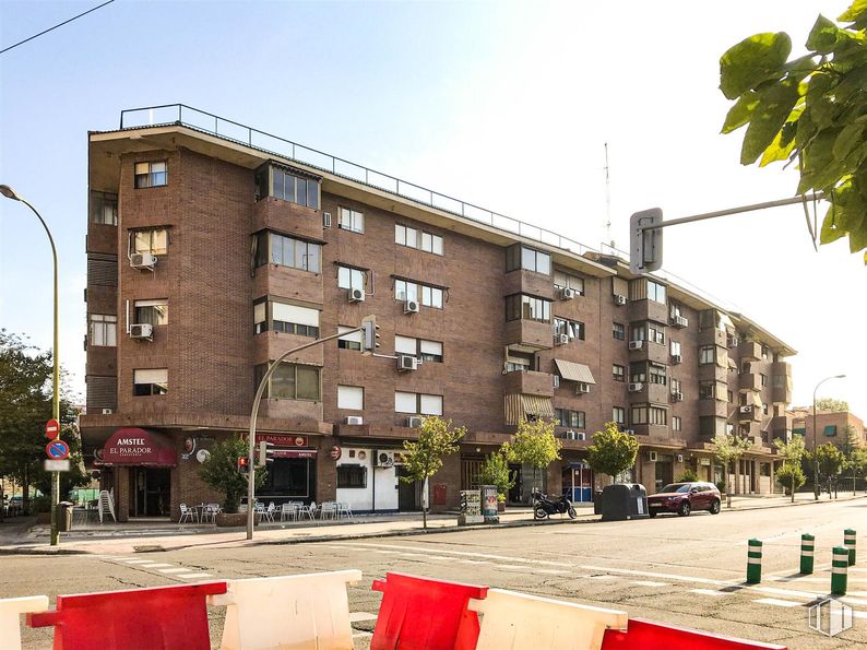 Local en alquiler en Calle San Epifanio, 1, Arganzuela, Madrid, 28005 con edificio, ventana, carretera, zona urbana, ciudad, barrio, ciudad, calle, apartamento y zona residencial alrededor