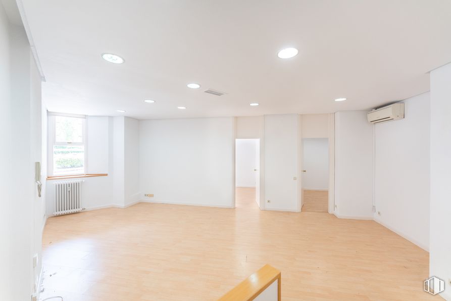 Oficina en venta en Avenida Pío XII, Chamartín, Madrid, 28016 con ventana, accesorio, madera, hall, suelo, suelos, madera dura, vidrio, techo y suelo laminado alrededor