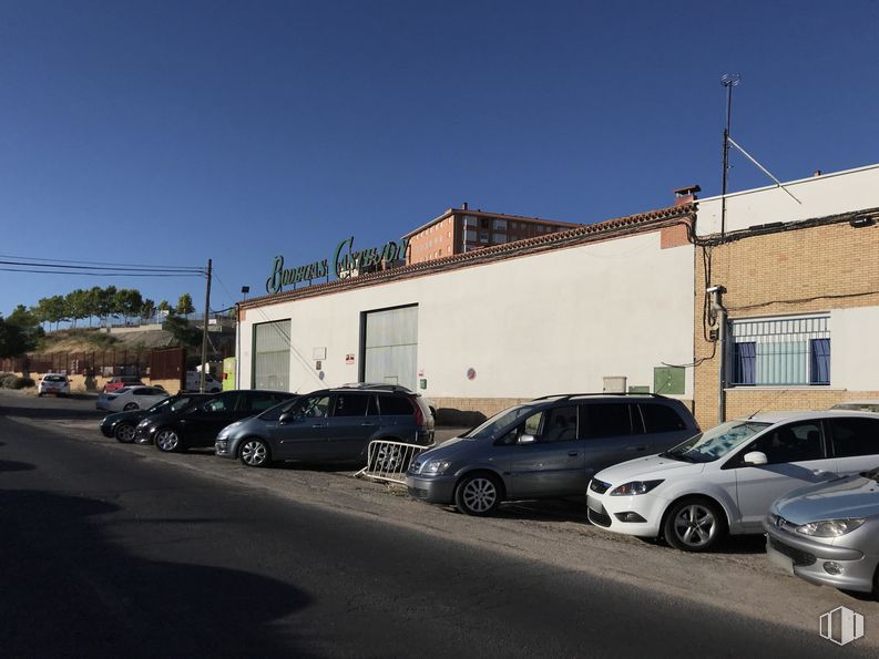 Nave en venta en Calle Real, Arganda del Rey, Madrid, 28500 con coche, rueda, ventana, luz de estacionamiento automotriz, neumático, vehículo terrestre, cielo, vehículo, iluminación automotriz y edificio alrededor